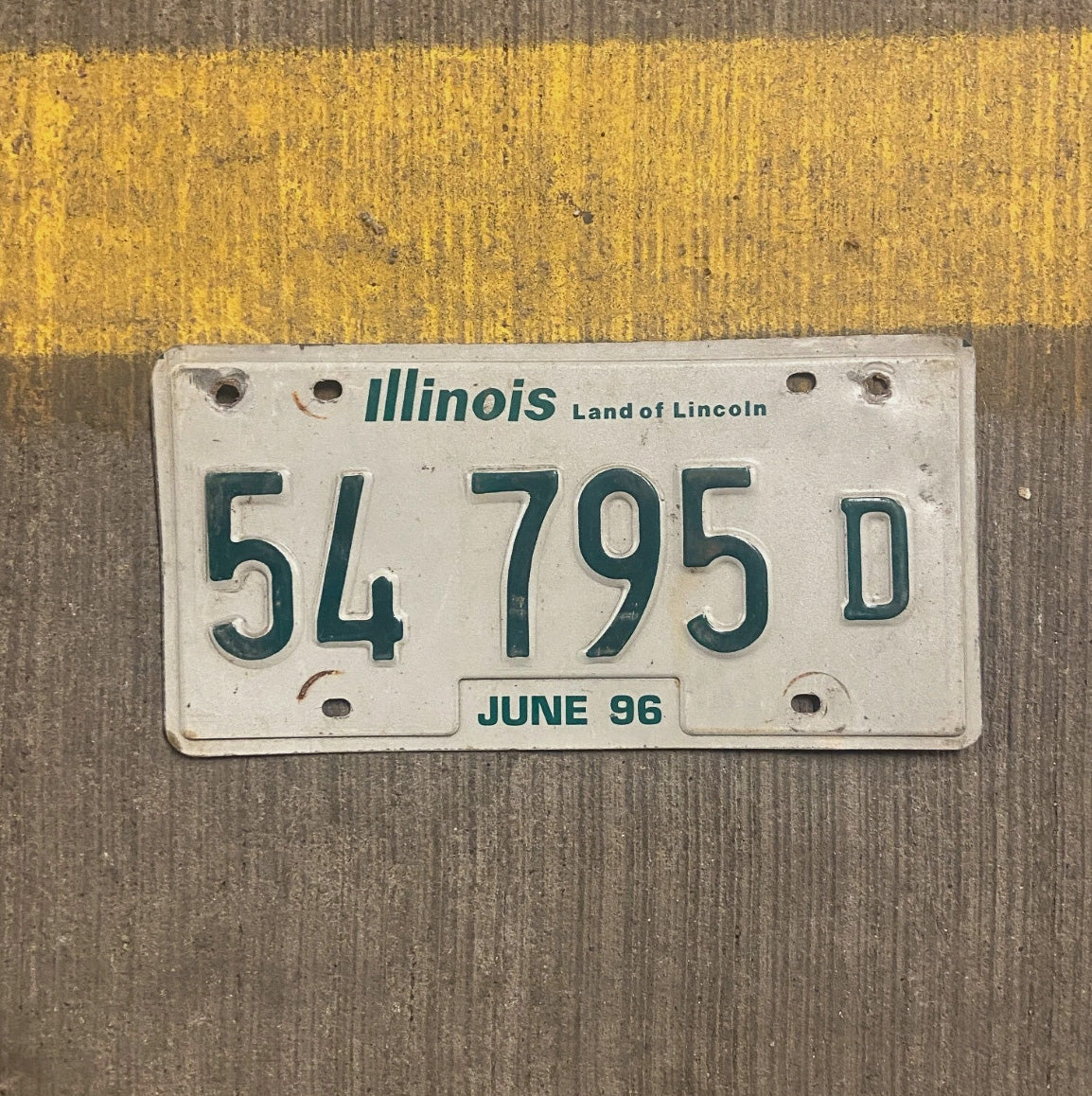 Photo of a 1996 Illinois Truck License Plate Auto Tag Garage Decor Vintage 54 795 D