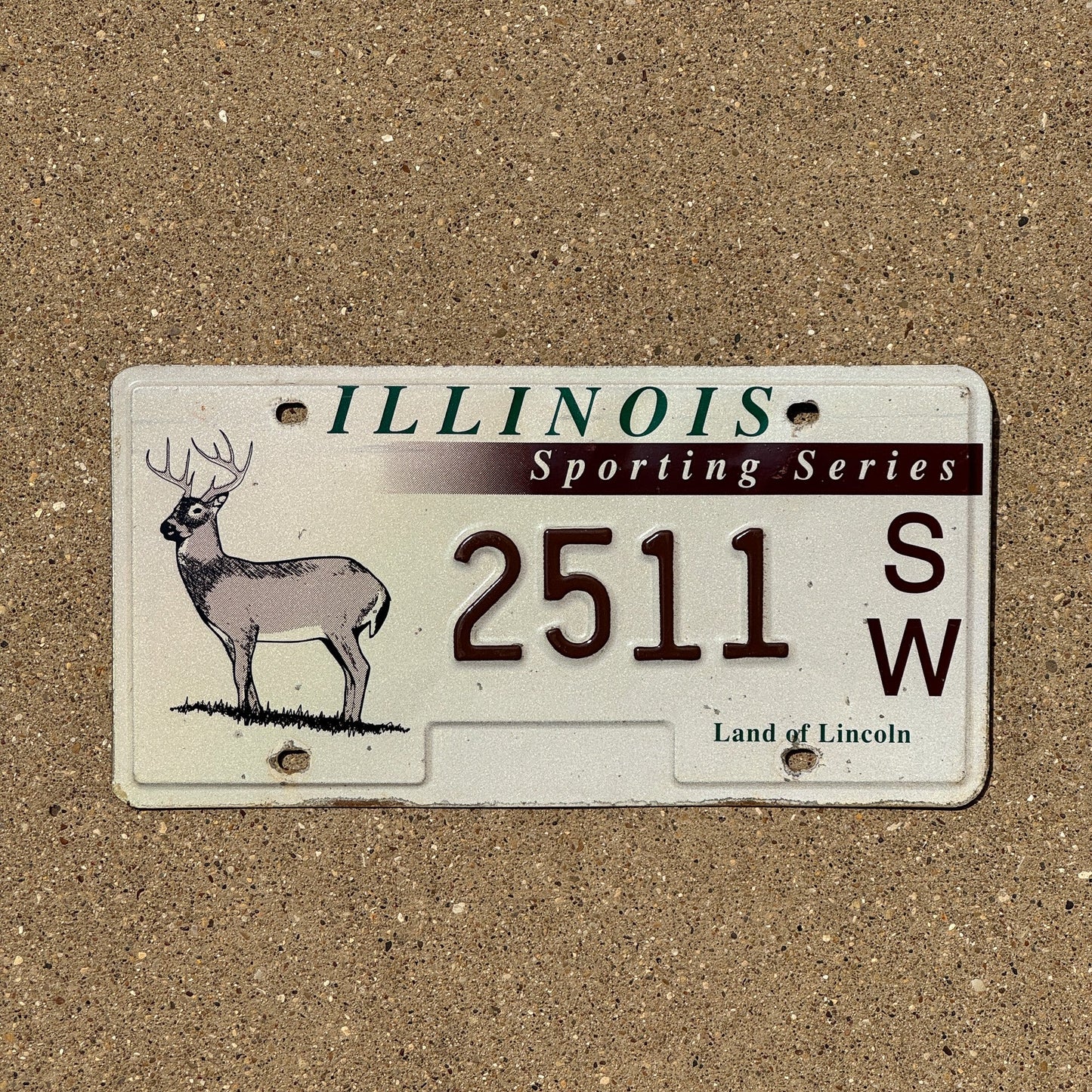 Photo of a 1997 Illinois Graphic / Specialty License Plate Auto Tag Garage Decor Vintage Hunting Deer Sporting Series 2511