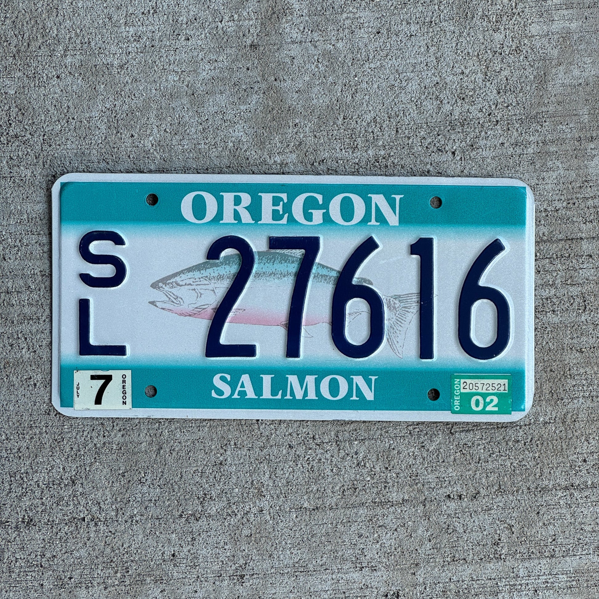 Photo of a 1998 Oregon Graphic / Specialty License Plate Auto Tag Garage Decor Vintage Salmon SL 27616