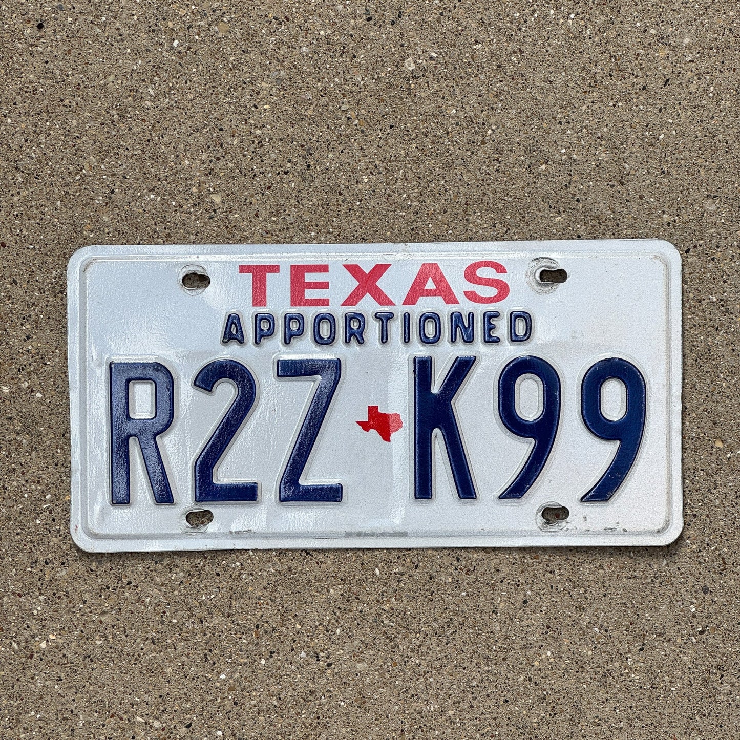 Photo of a 1999 Texas Apportioned License Plate Auto Tag Garage Decor Vintage R2Z K99