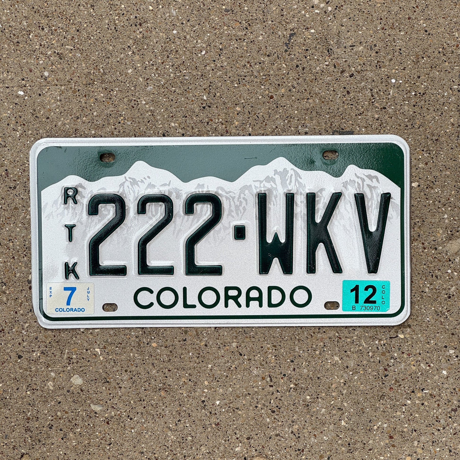 Photo of a 2000 Colorado Rec Truck License Plate Auto Tag Garage Decor Vintage Repeat Repeating 222 WKV
