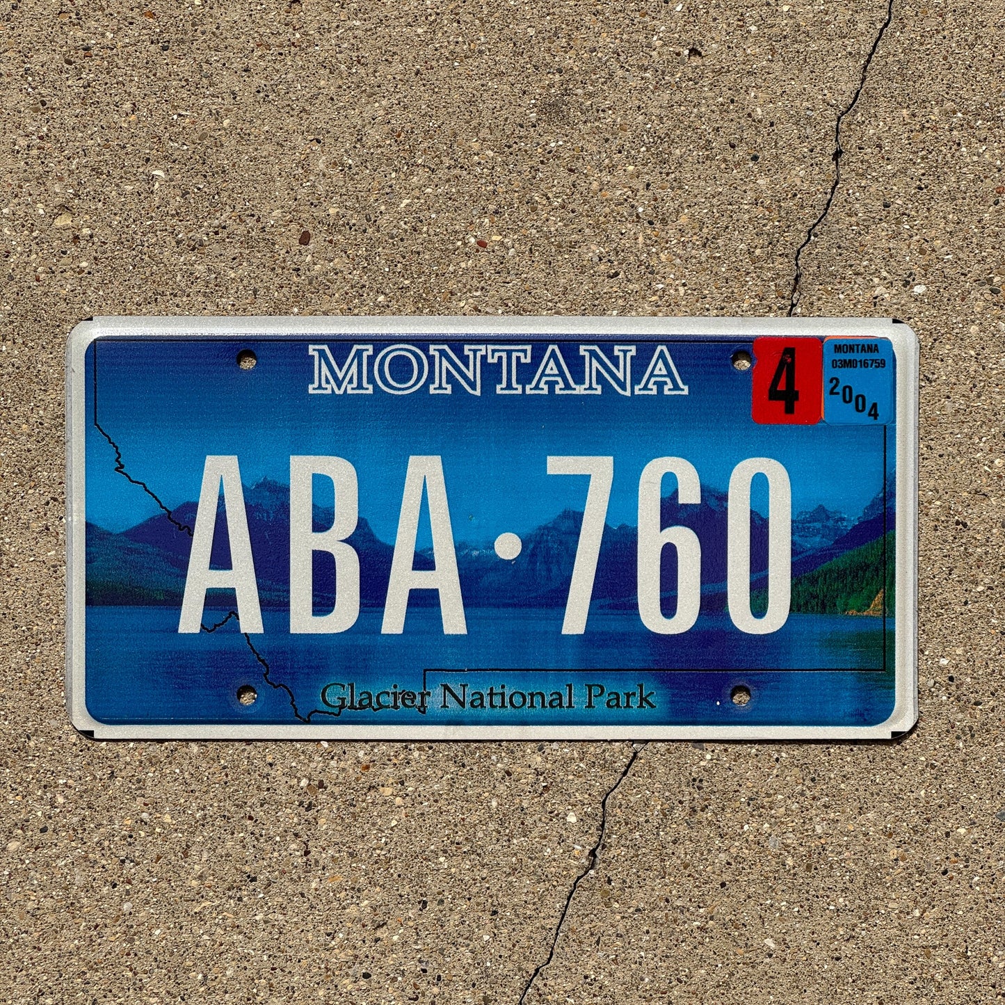 Photo of a 2001 2004 Montana Graphic / Specialty License Plate Auto Tag Garage Decor Vintage Glacier National Park ABA 760