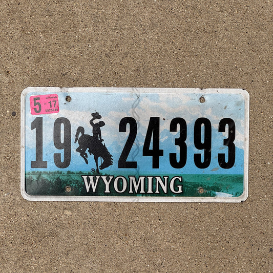 Photo of a 2001 2017 Wyoming Truck License Plate Auto Tag Garage Decor Vintage Horse 19 24393