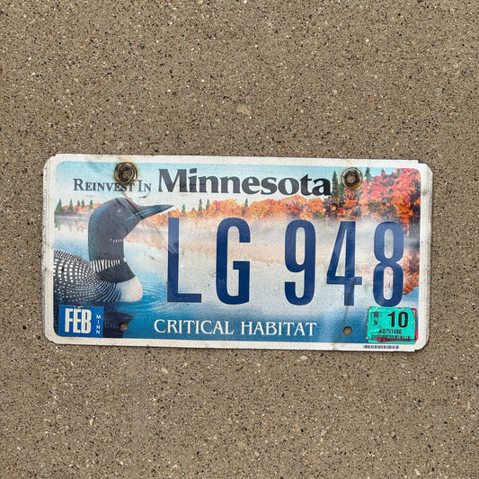 Photo of a 2002 2010 Minnesota Graphic / Specialty License Plate Auto Tag Garage Decor Vintage Critical Habitat Loon LG 948