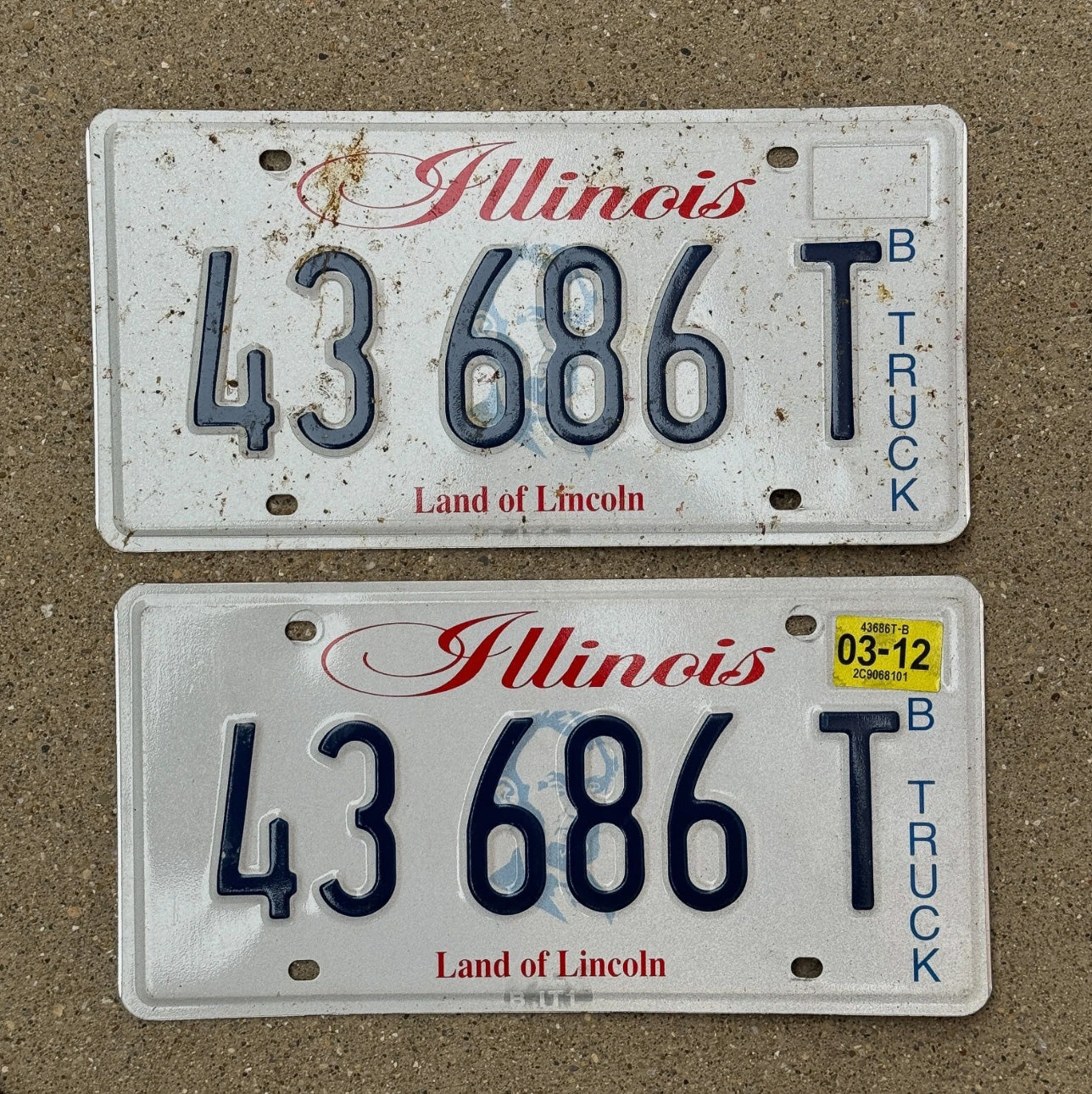 Photo of a 2003 2012 Illinois License Plate Pair Auto Tag Garage Decor Vintage 43 686 T