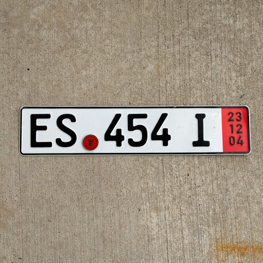 Photo of a 2004 Germany Export License Plate Auto Tag Garage Decor Vintage ES 454 I with original patina