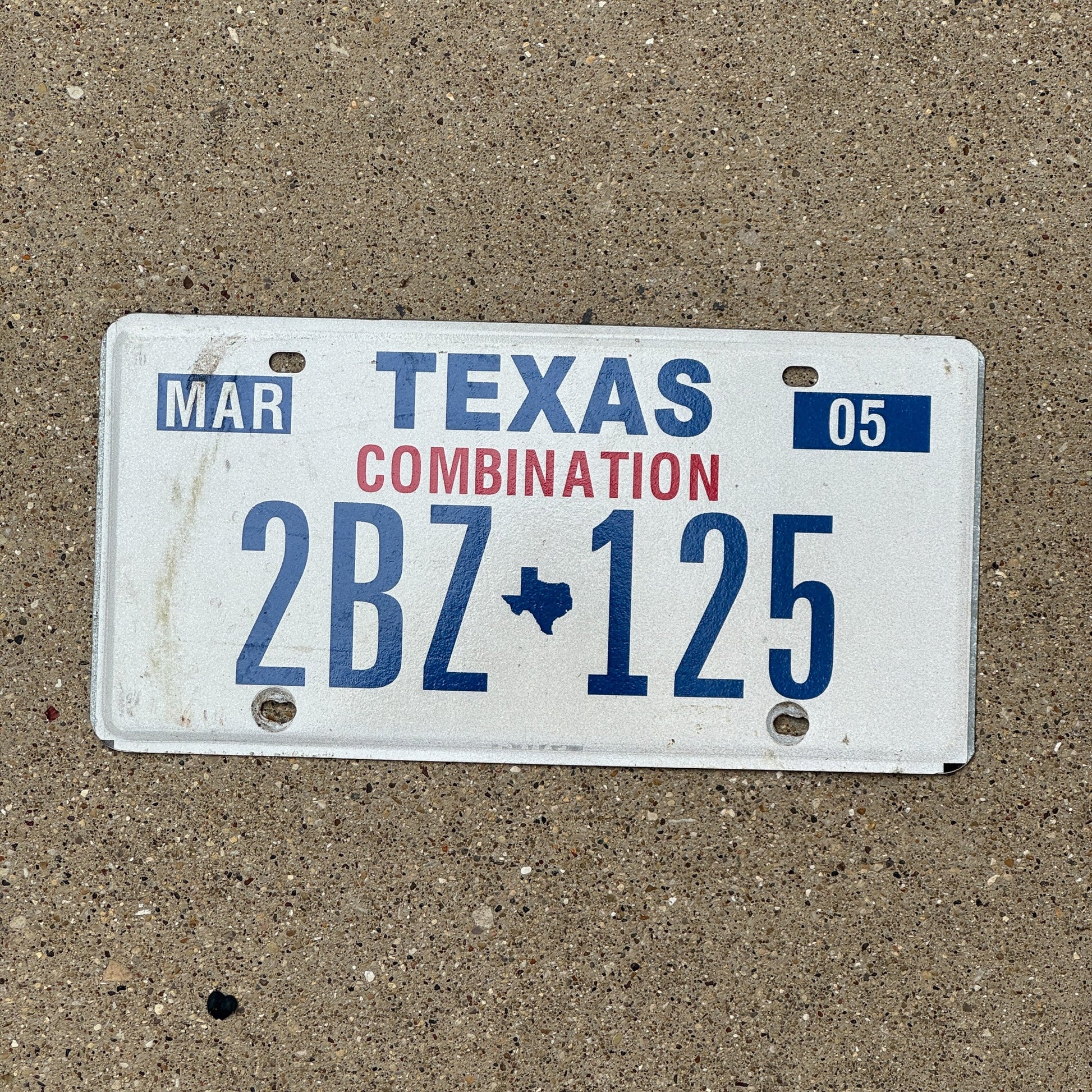 Photo of a 2005 Texas Combination License Plate Auto Tag Garage Decor Vintage 2BZ 125