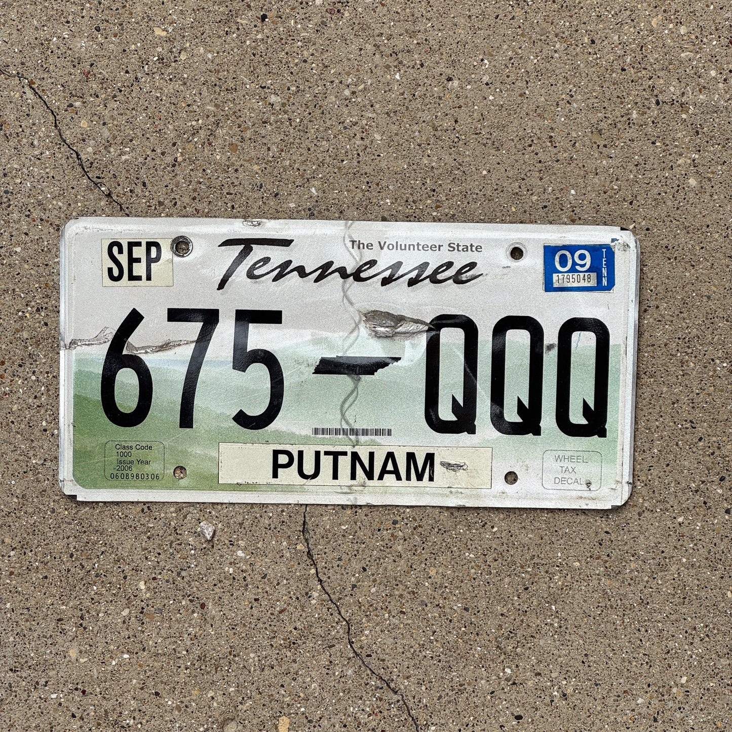 Photo of a 2006 2009 Tennessee License Plate Auto Tag Garage Decor Vintage Repeat Repeating 675 QQQ