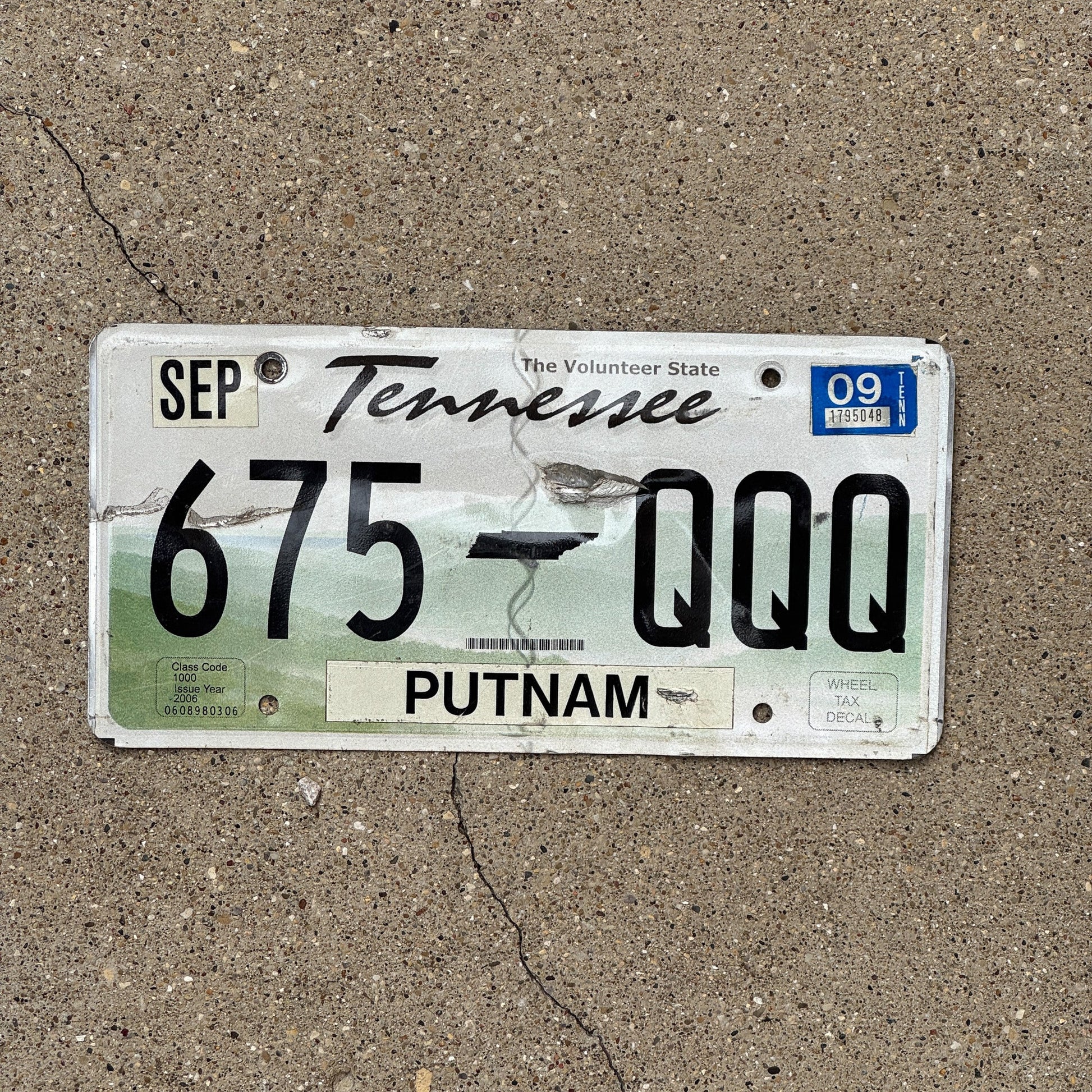 Photo of a 2006 2009 Tennessee License Plate Auto Tag Garage Decor Vintage Repeat Repeating 675 QQQ
