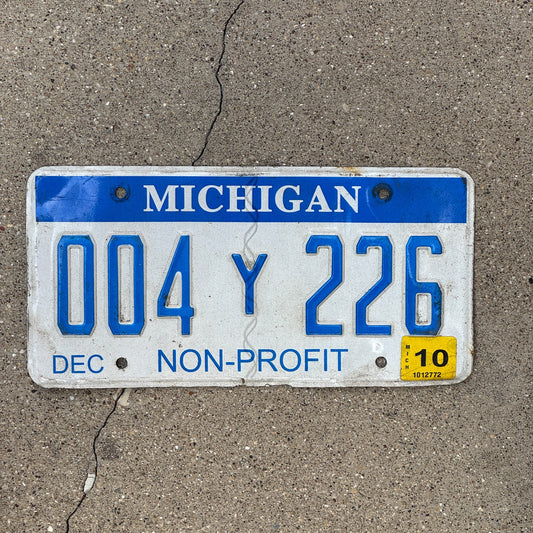 Photo of a 2007 2010 Michigan Non-Profit License Plate Auto Tag Garage Decor Vintage 004 Y 226
