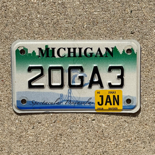 Photo of a 2007 Michigan Motorcycle License Plate Auto Tag Garage Decor Vintage Spectacular Peninsulas 20GA 3
