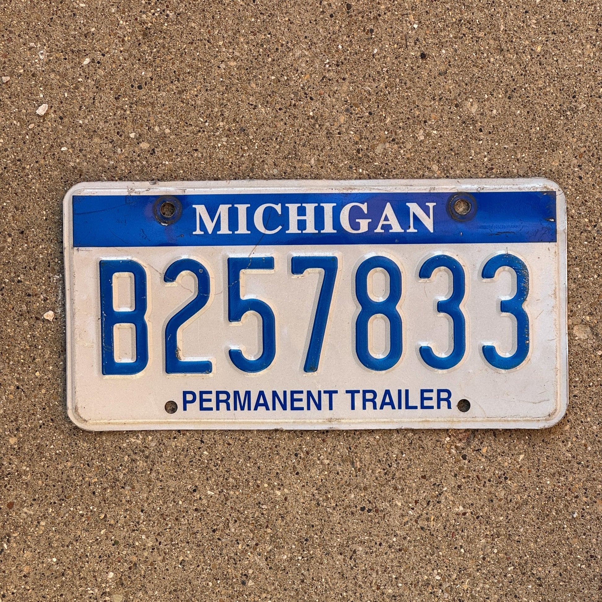 Photo of a 2007 Michigan Trailer License Plate Auto Tag Garage Decor Vintage B257833