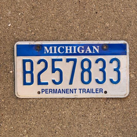 Photo of a 2007 Michigan Trailer License Plate Auto Tag Garage Decor Vintage B257833