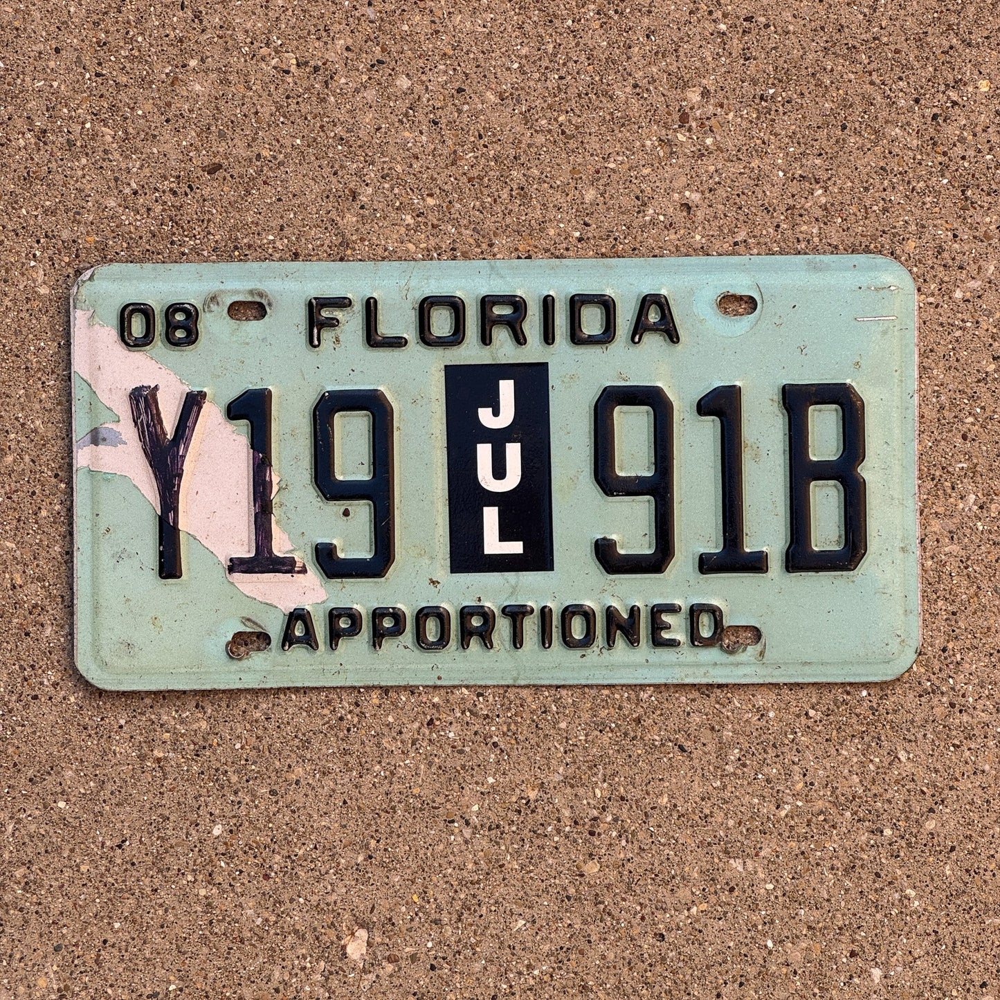 Photo of a 2008 Florida Apportioned License Plate Auto Tag Garage Decor Vintage Y19 91B
