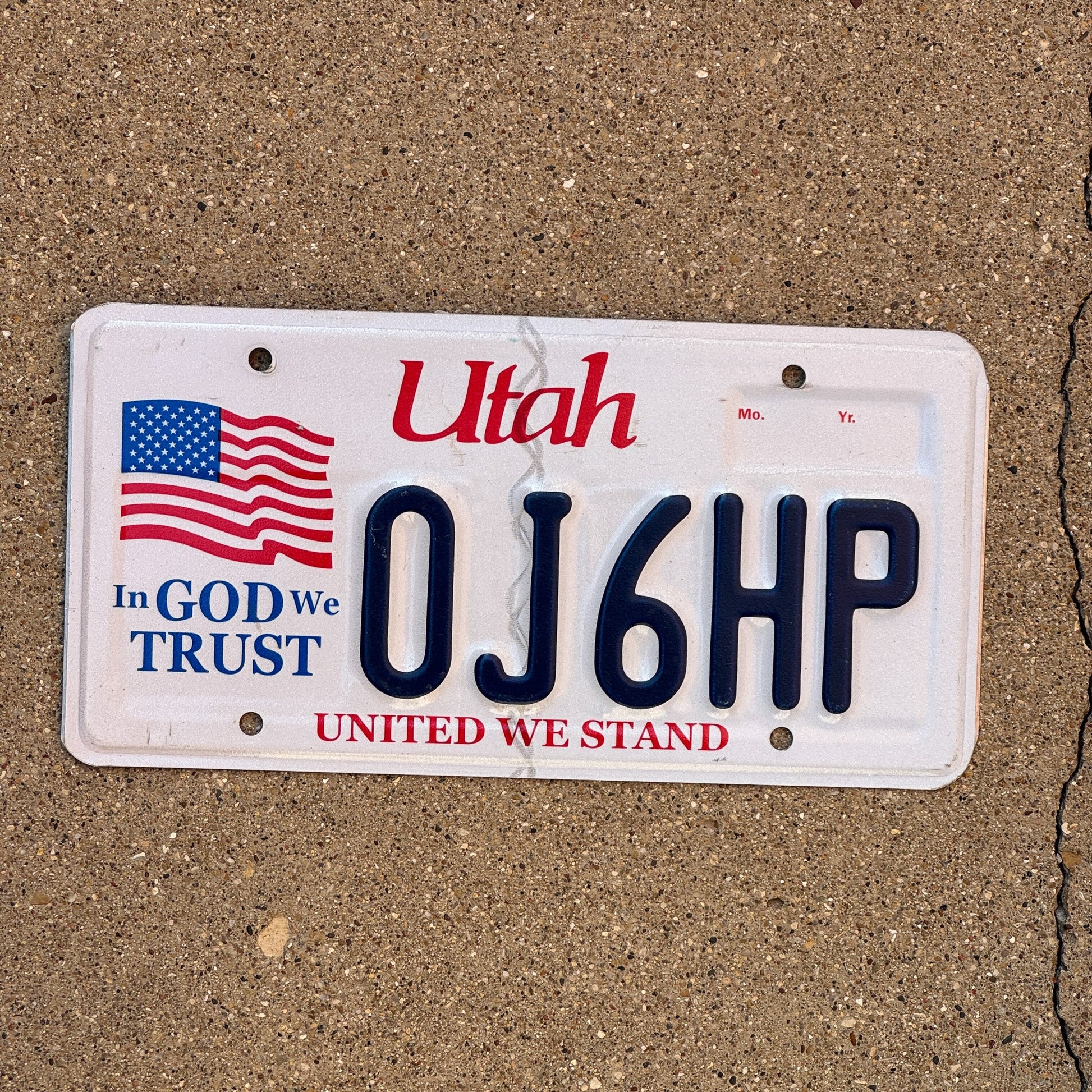 Photo of a 2013 Utah Graphic / Specialty License Plate Auto Tag Garage Decor Vintage In God We Trust 0J6HP