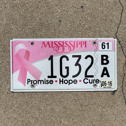 Photo of a 2015 2016 Mississippi Graphic / Specialty License Plate Auto Tag Garage Decor Vintage Breast Cancer Awareness 1G32