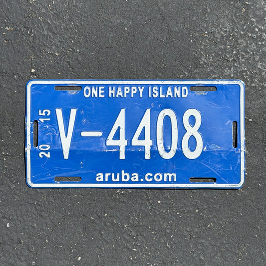 Photo of a 2015 Aruba Rental License Plate Auto Tag Garage Decor Vintage V 4408 with original patina