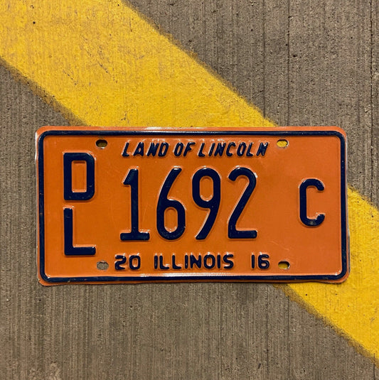 Photo of a 2016 Illinois Dealer License Plate Auto Tag Garage Decor Vintage 1692 C