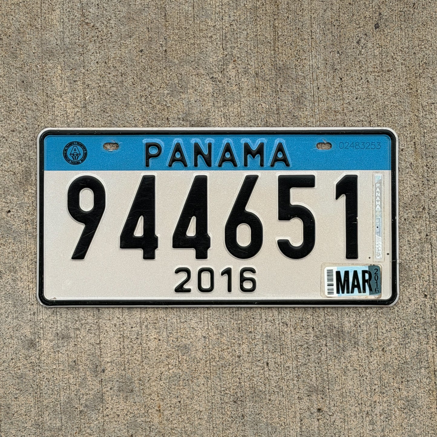 Photo of a 2016 Panama License Plate Auto Tag Garage Decor Vintage 944 651 with original patina