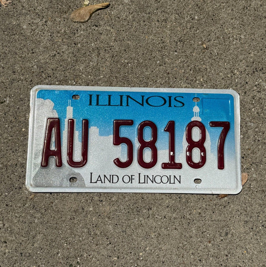 Photo of a 2017 Illinois License Plate Auto Tag Garage Decor Vintage AU 58187