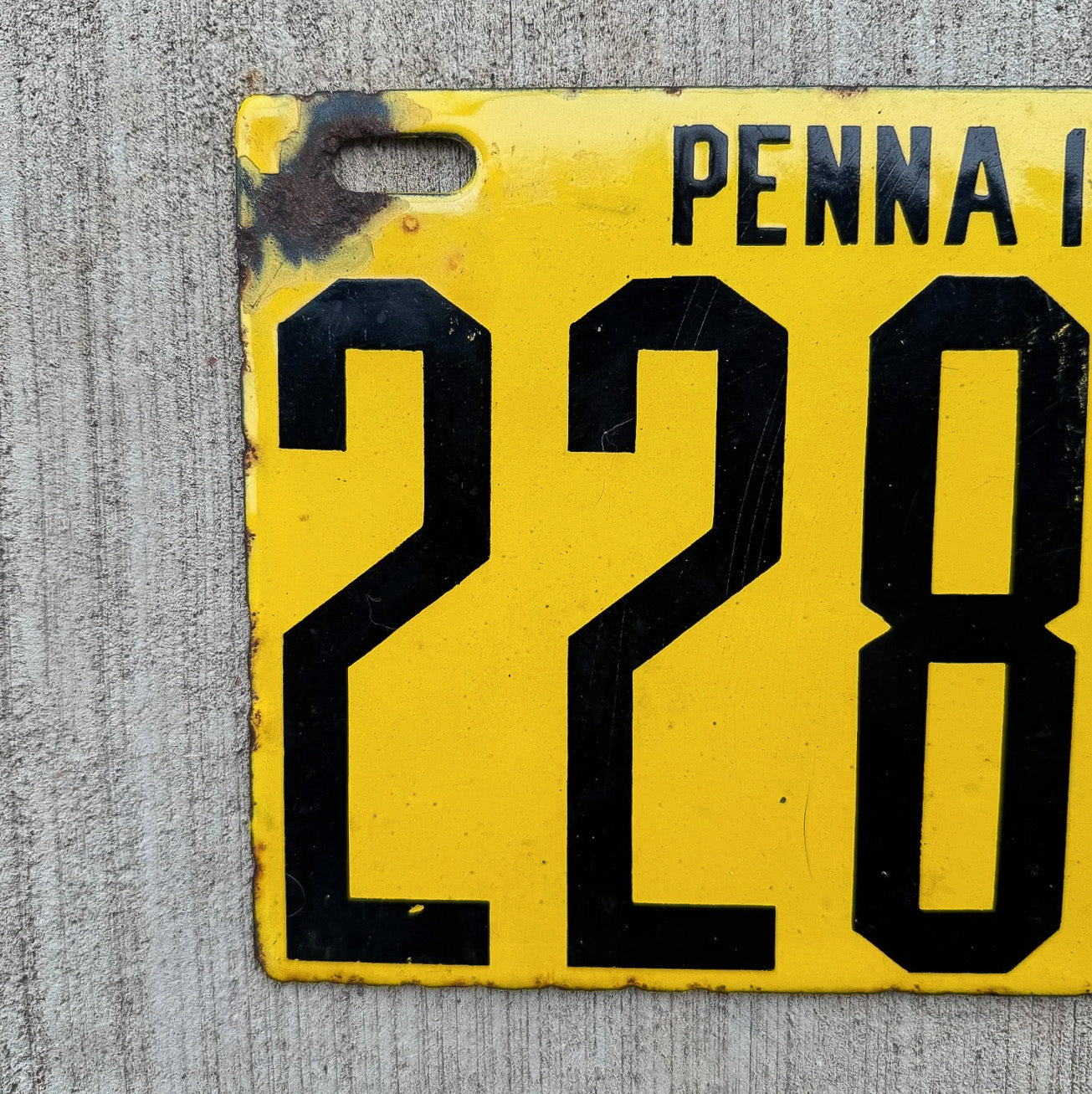 1908 Pennsylvania Porcelain License Plate Auto Tag 22878