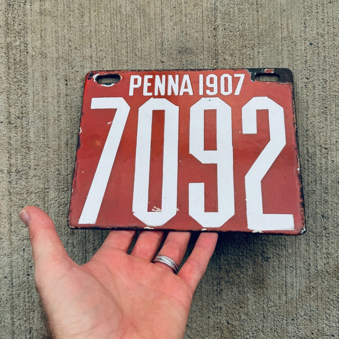 1907 Pennsylvania Porcelain License Plate Auto Tag Low Number Four Digit 7092
