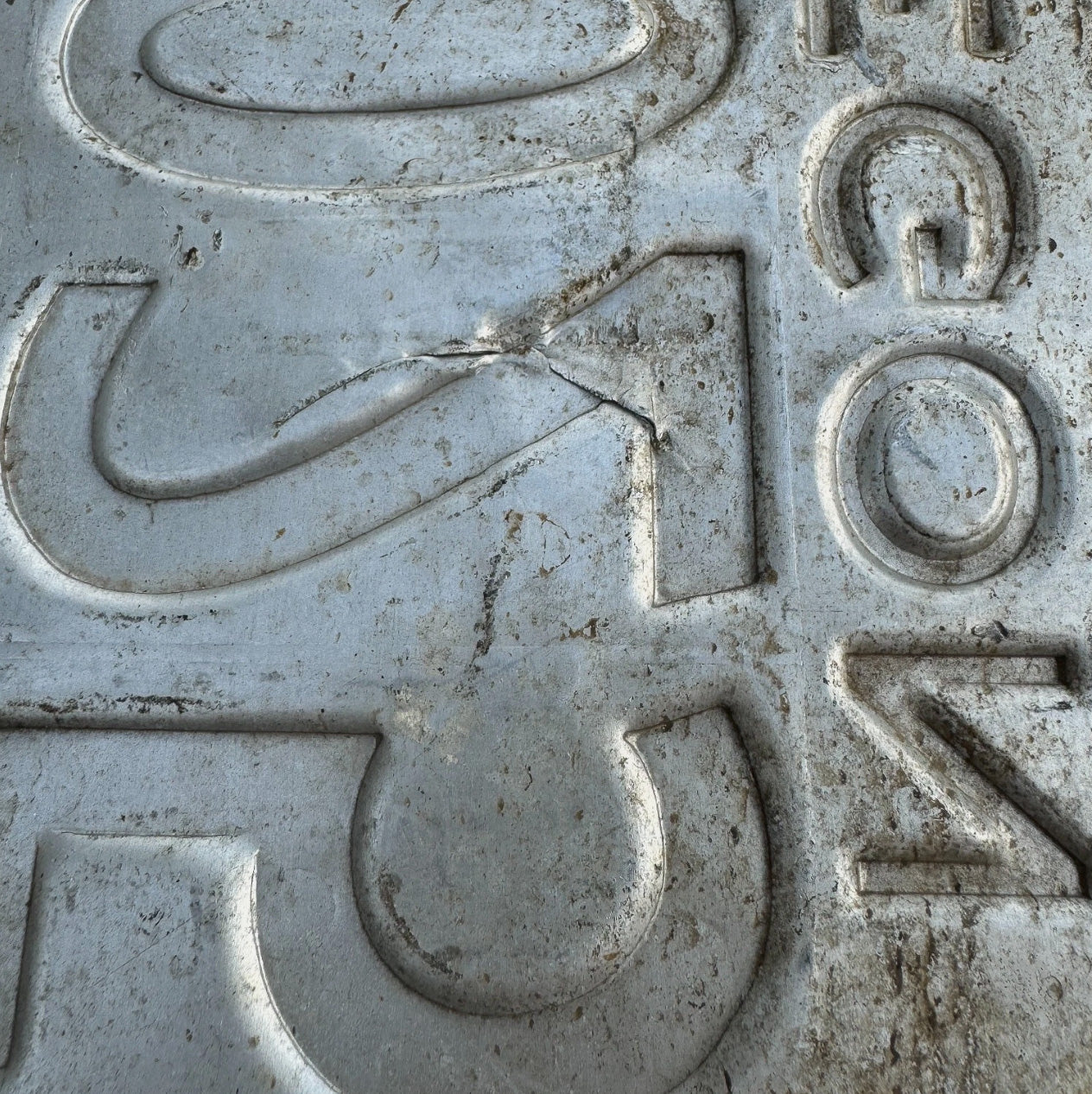 1949 Oregon License Plate Auto Tag Low Number Four Digit 7025