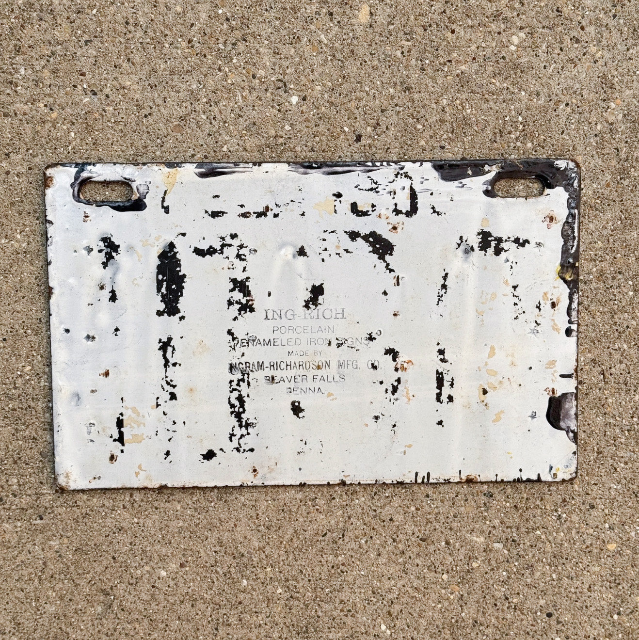 1909 Pennsylvania Porcelain License Plate Auto Tag Nice Quality 21031