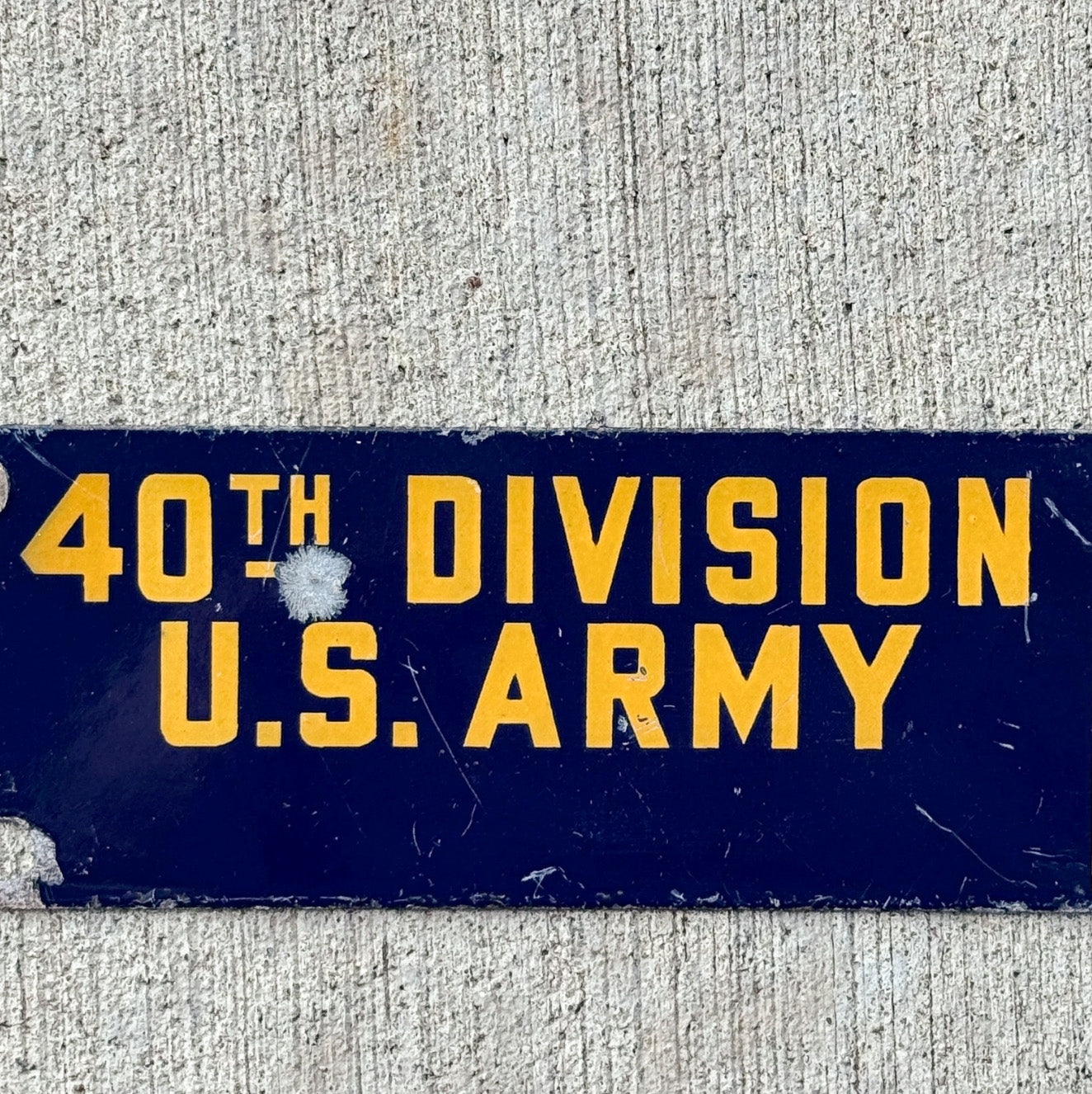 1940 Era California 40th Division Army Porcelain License Plate Topper Auto Tag Military 774