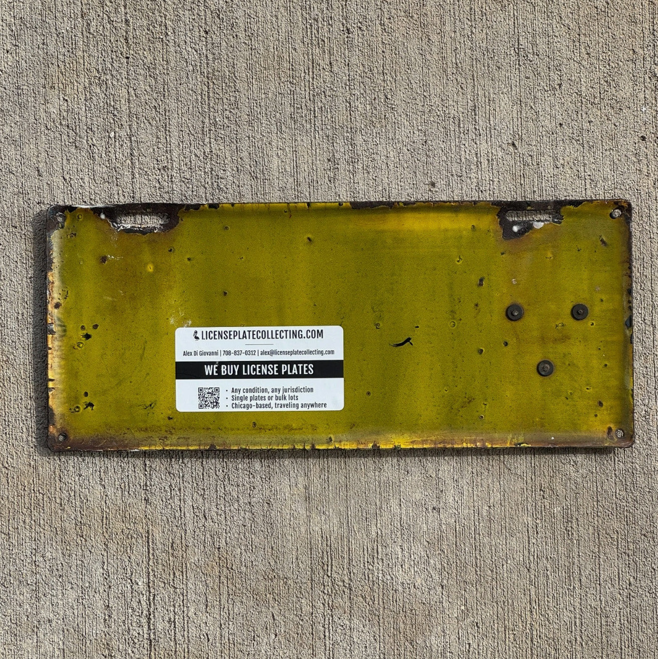 1911 Pennsylvania Porcelain License Plate Auto Tag Dishpan Type Beveled 38240