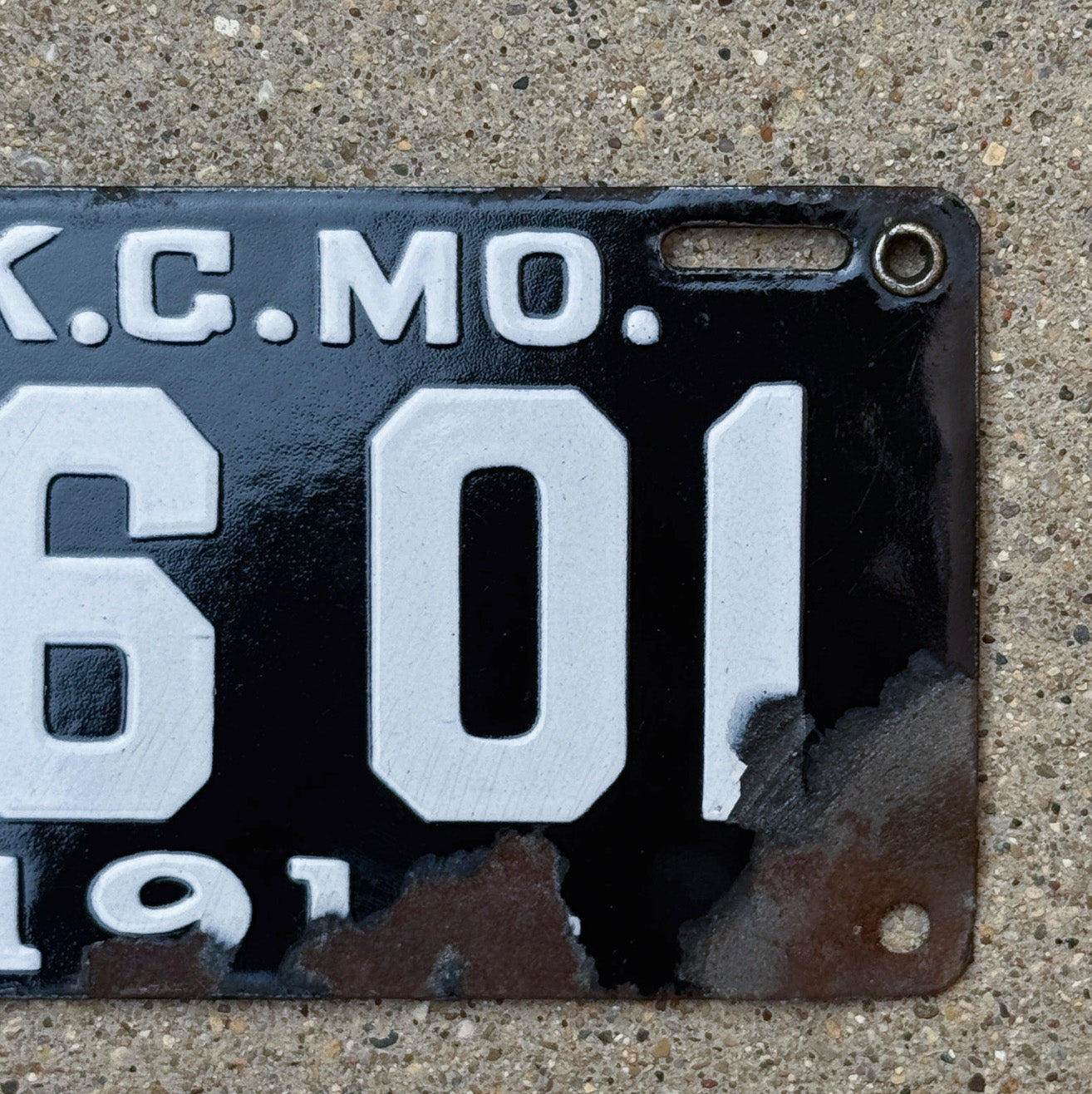 1914 Kansas City Missouri Porcelain License Plate Auto Tag 1601