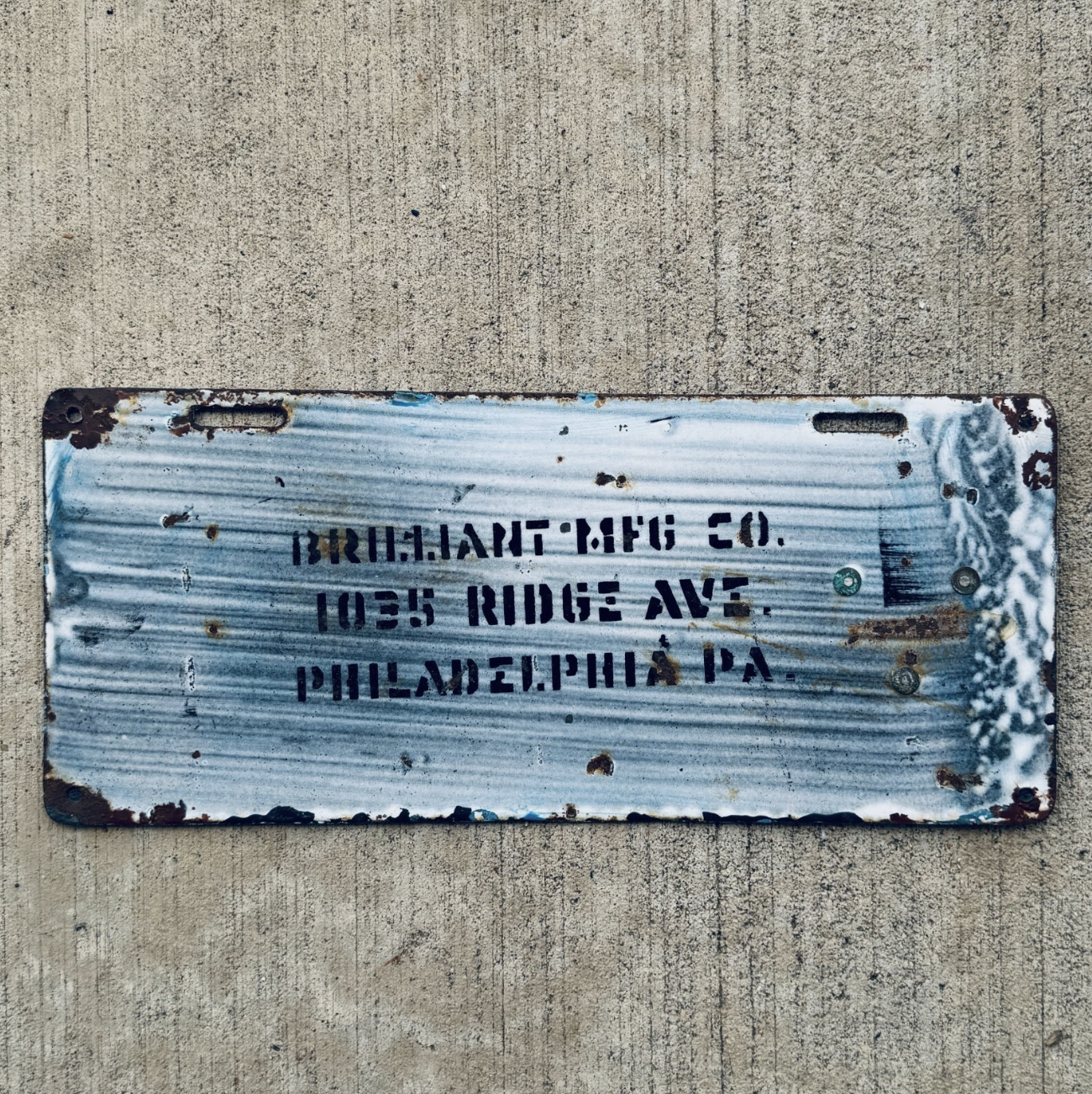1915 Pennsylvania Porcelain License Plate Auto Tag Blue 76715