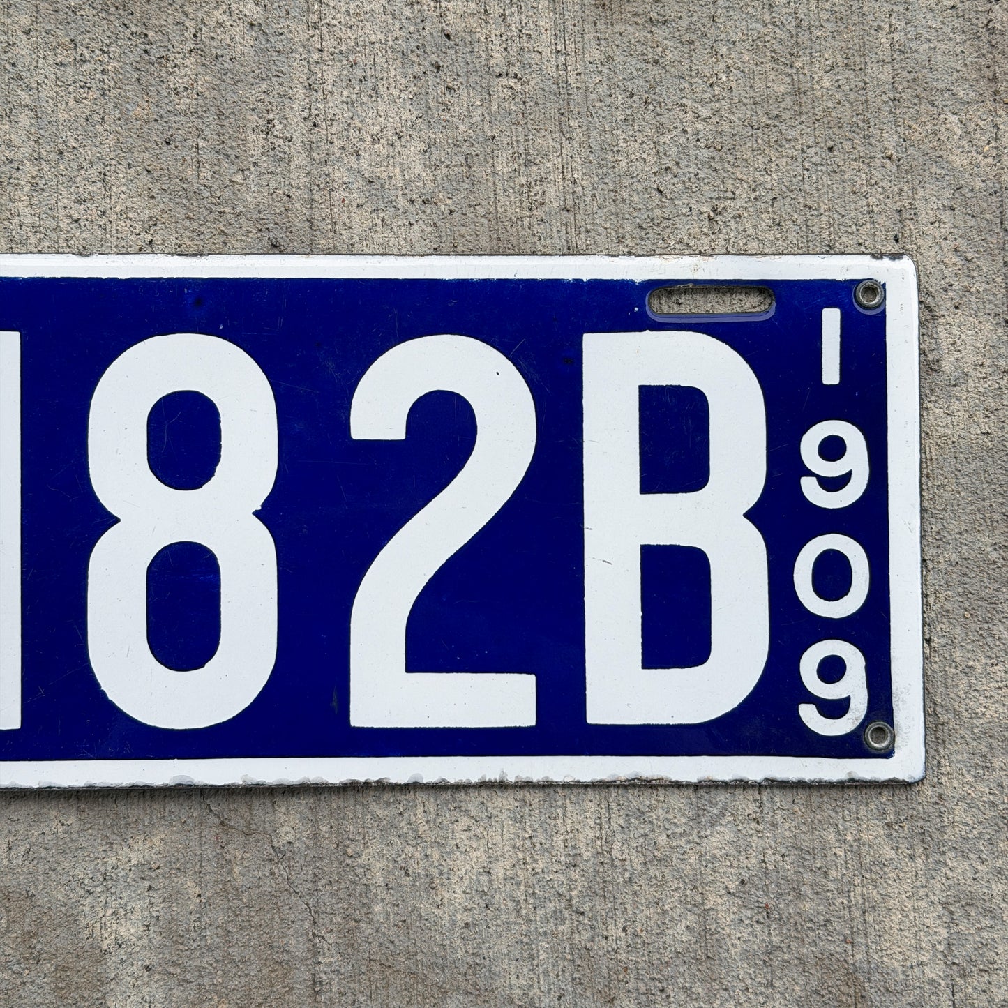 1909 Massachusetts Porcelain Dealer License Plate Auto Tag High Quality 0182B