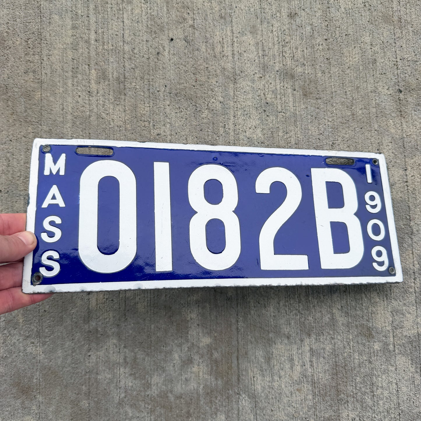 1909 Massachusetts Porcelain Dealer License Plate Auto Tag High Quality 0182B