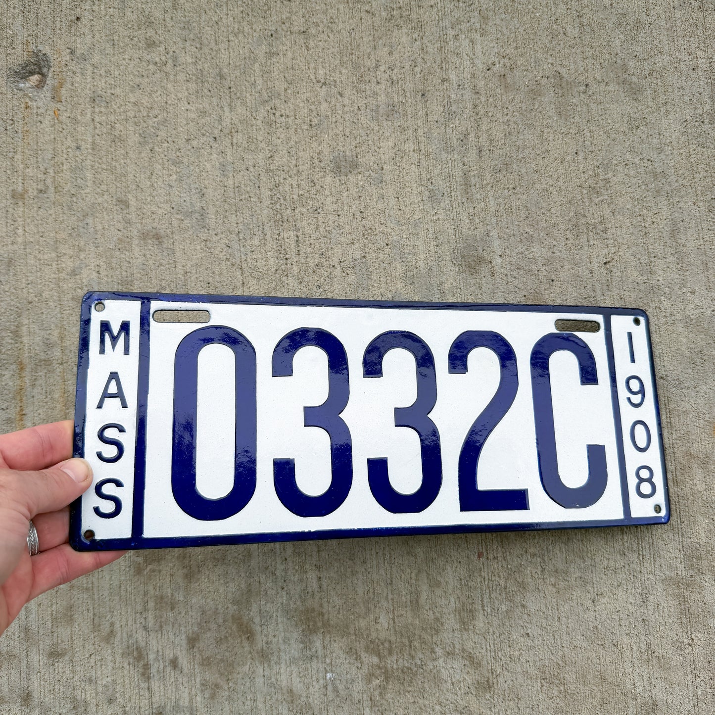 1908 Massachusetts Porcelain Dealer License Plate Auto Tag High Quality 0332C