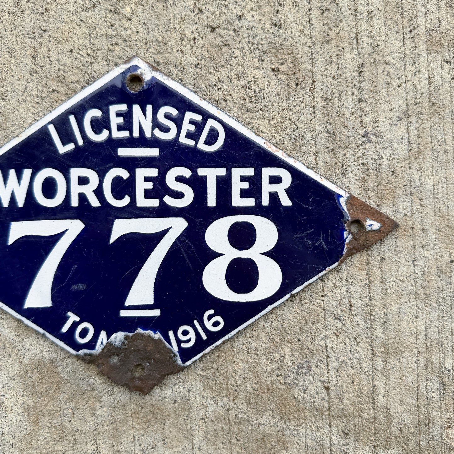 1916 Worcester Massachusetts Porcelain City License Plate Auto Tag High Quality 778
