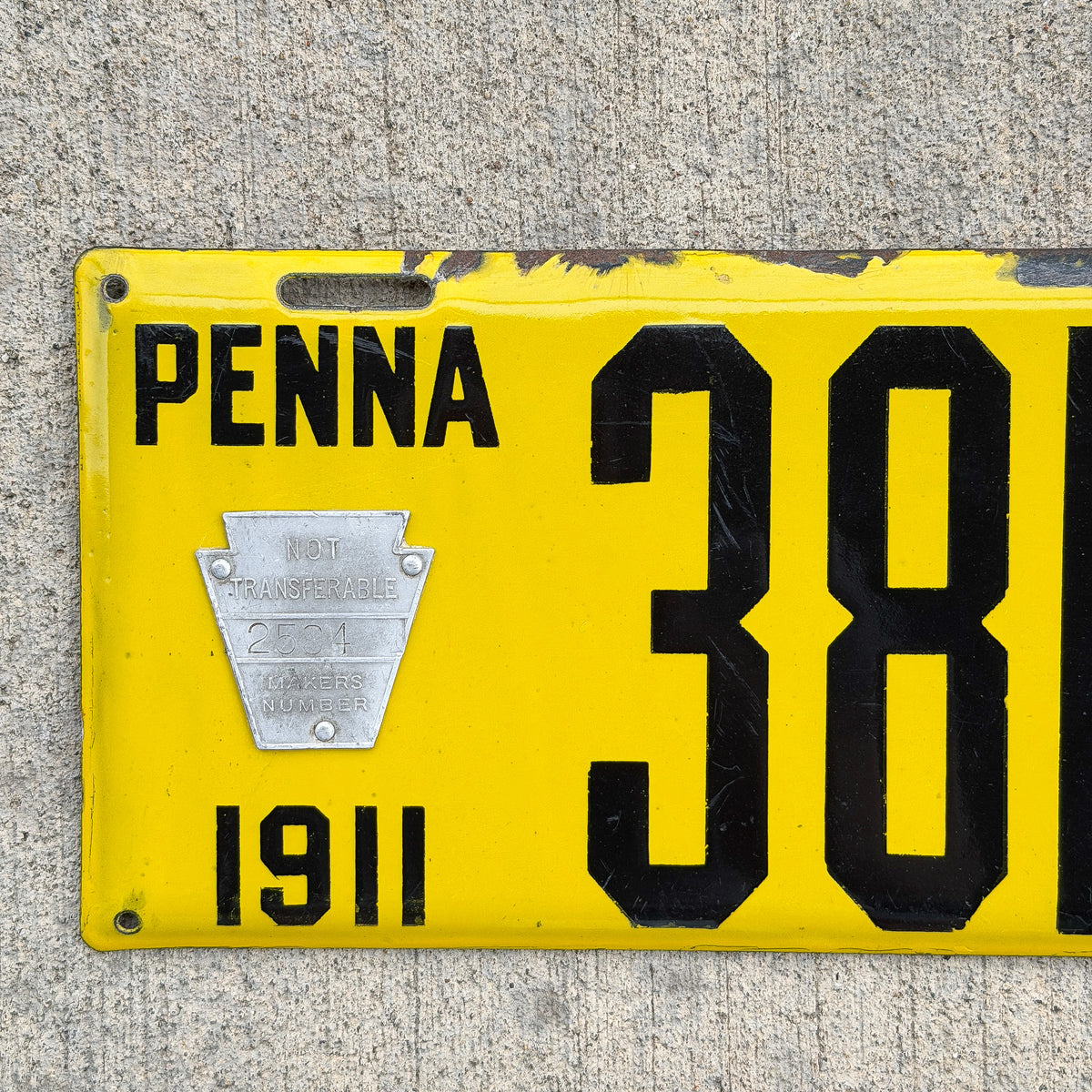 1911 Pennsylvania Porcelain License Plate Auto Tag 38186
