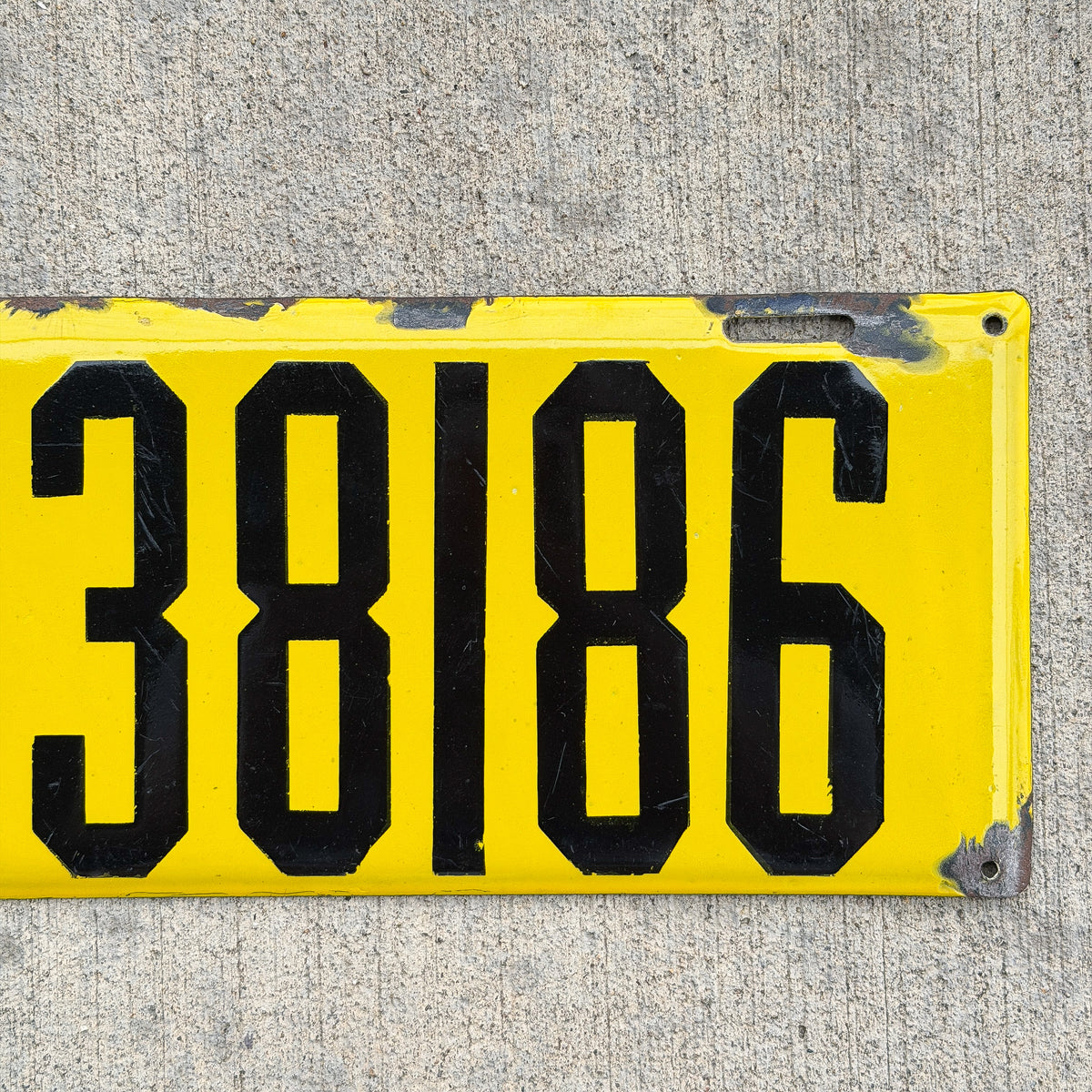 1911 Pennsylvania Porcelain License Plate Auto Tag 38186