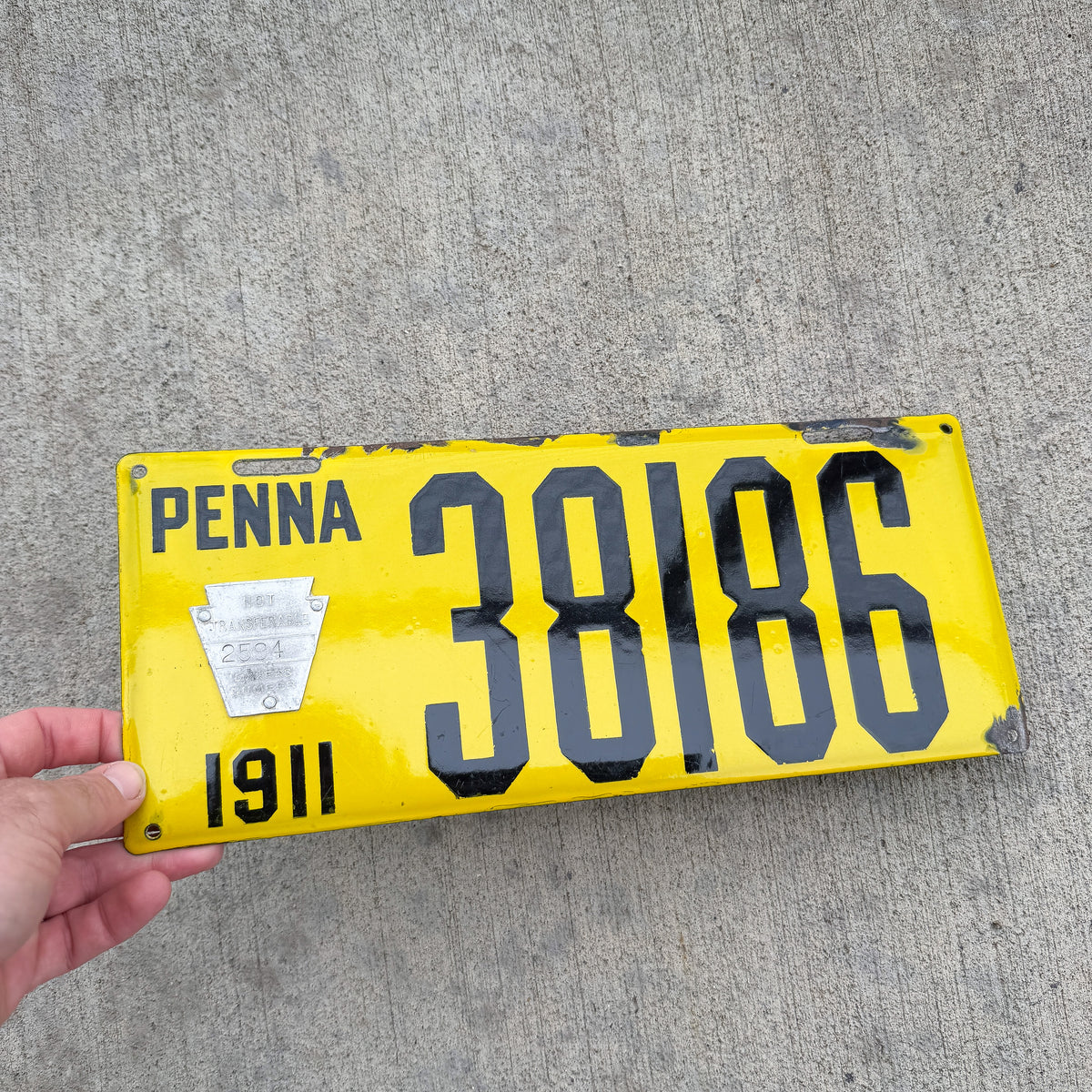 1911 Pennsylvania Porcelain License Plate Auto Tag 38186