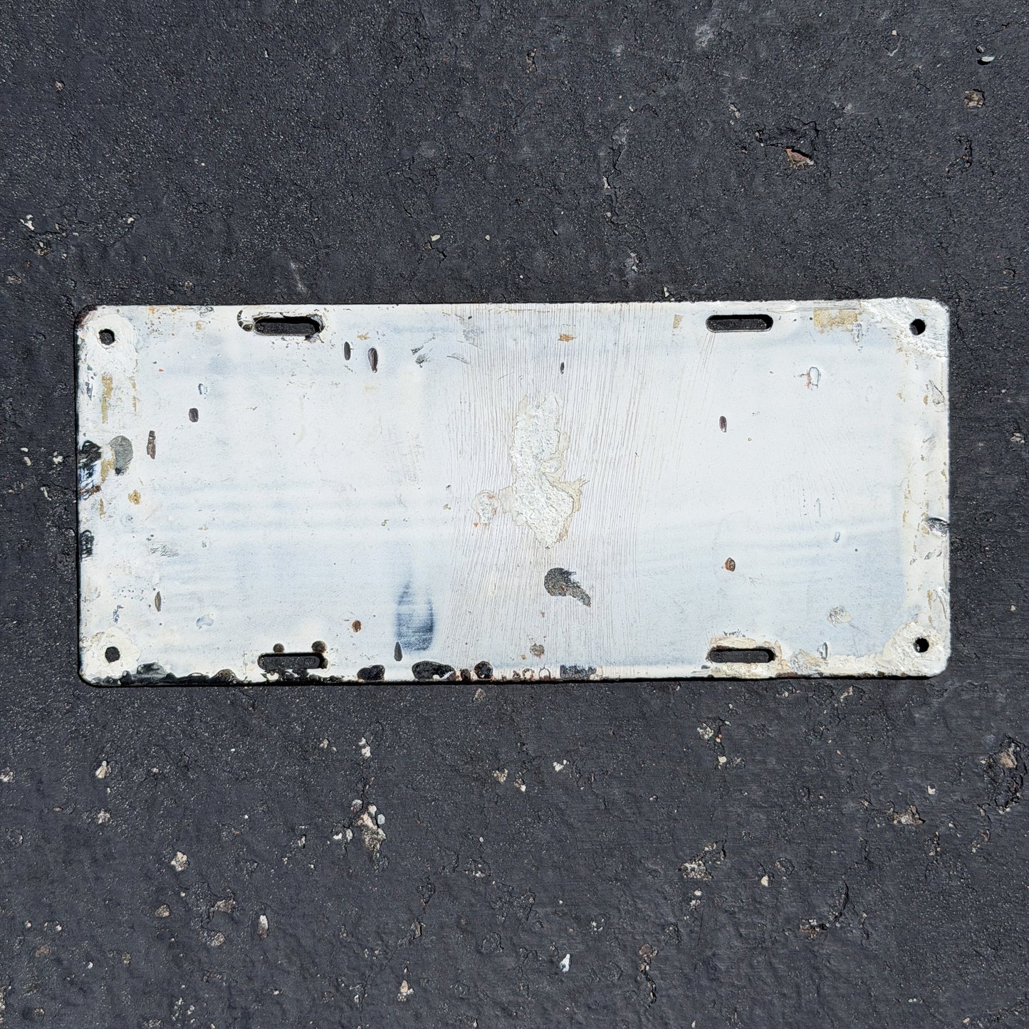 1910 Michigan Porcelain License Plate Auto Tag Low Number Four Digit 8476