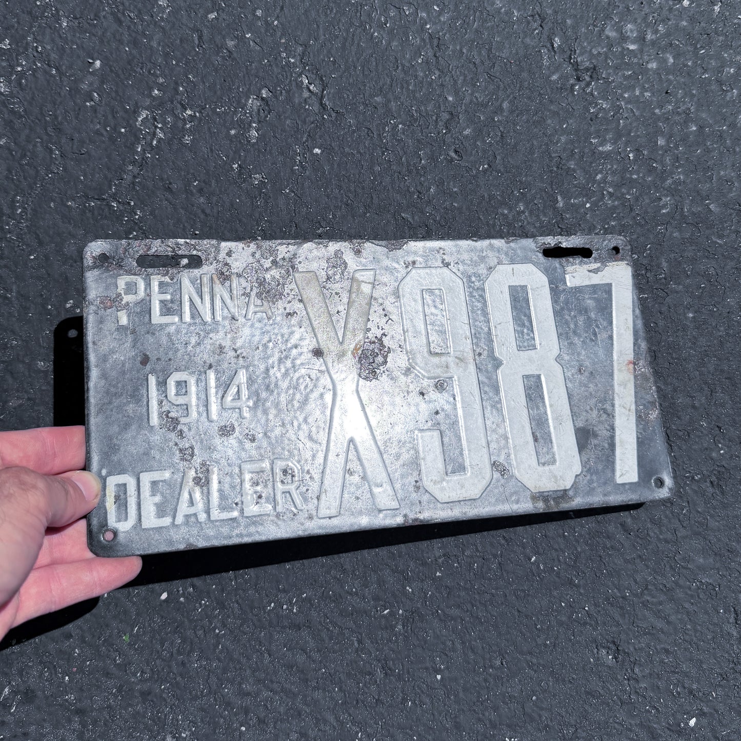 1914 Pennsylvania Porcelain Dealer License Plate Auto Tag X 987