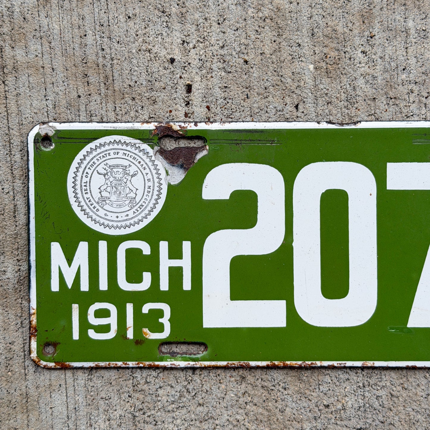 1913 Michigan Porcelain License Plate Auto Tag 20729