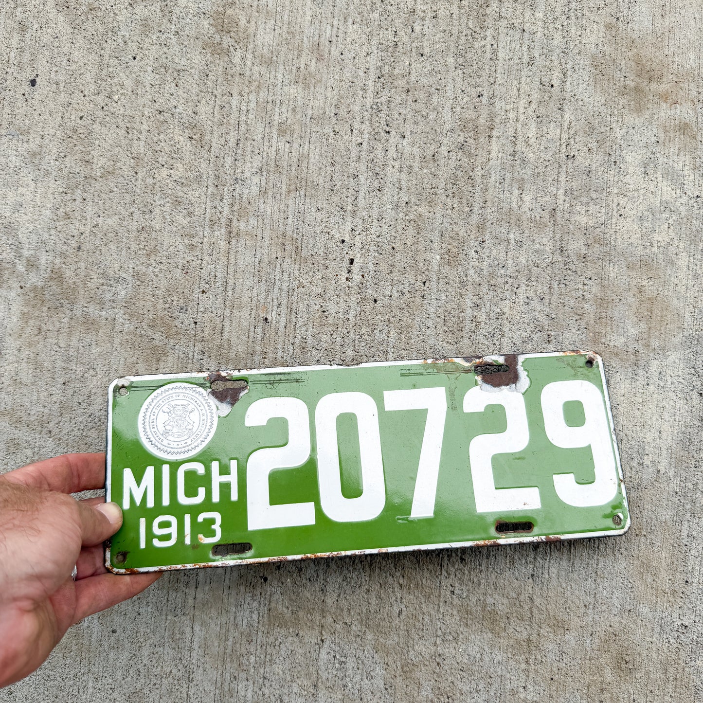 1913 Michigan Porcelain License Plate Auto Tag 20729