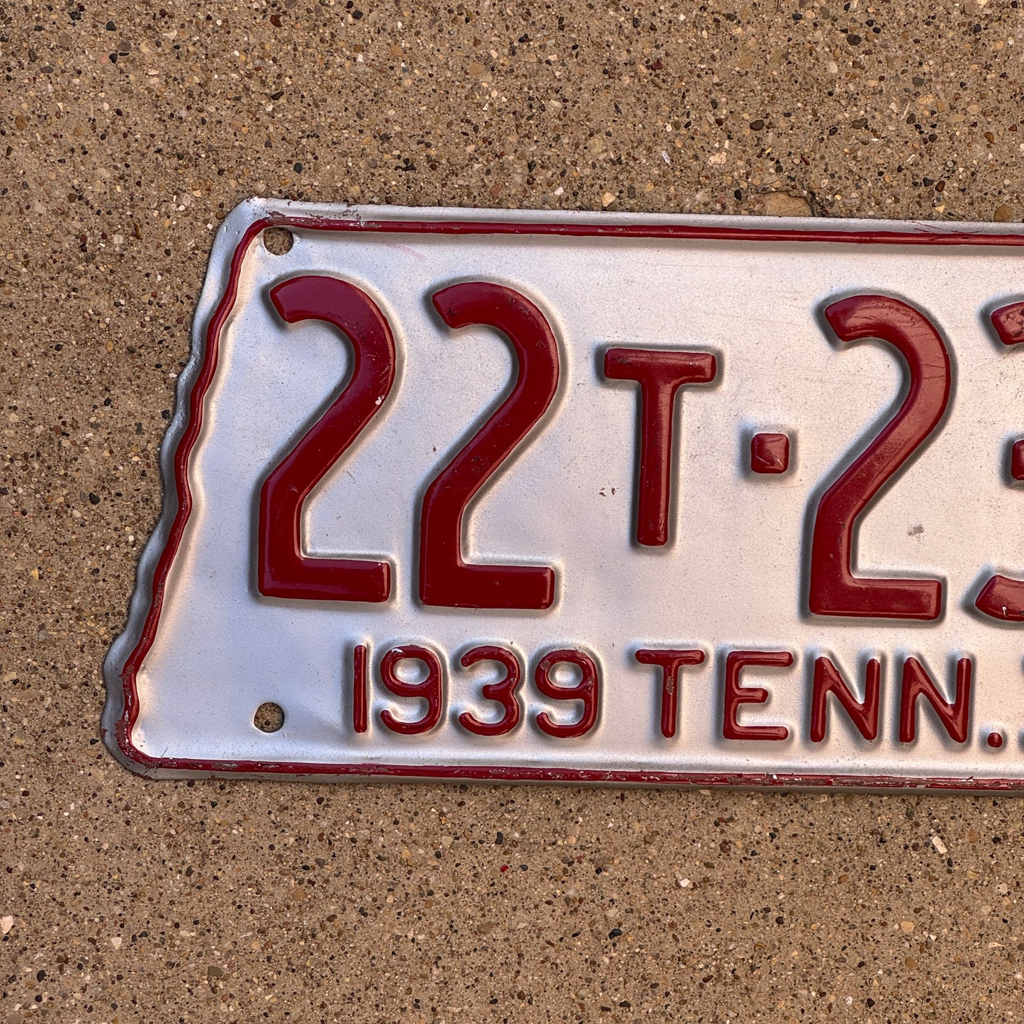 1939 Tennessee Truck License Plate Auto Tag State Shape 22 T 237