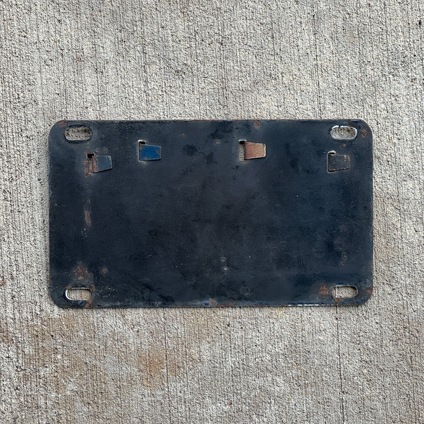 1941 1947 Delaware Porcelain License Plate Auto Tag 77 279