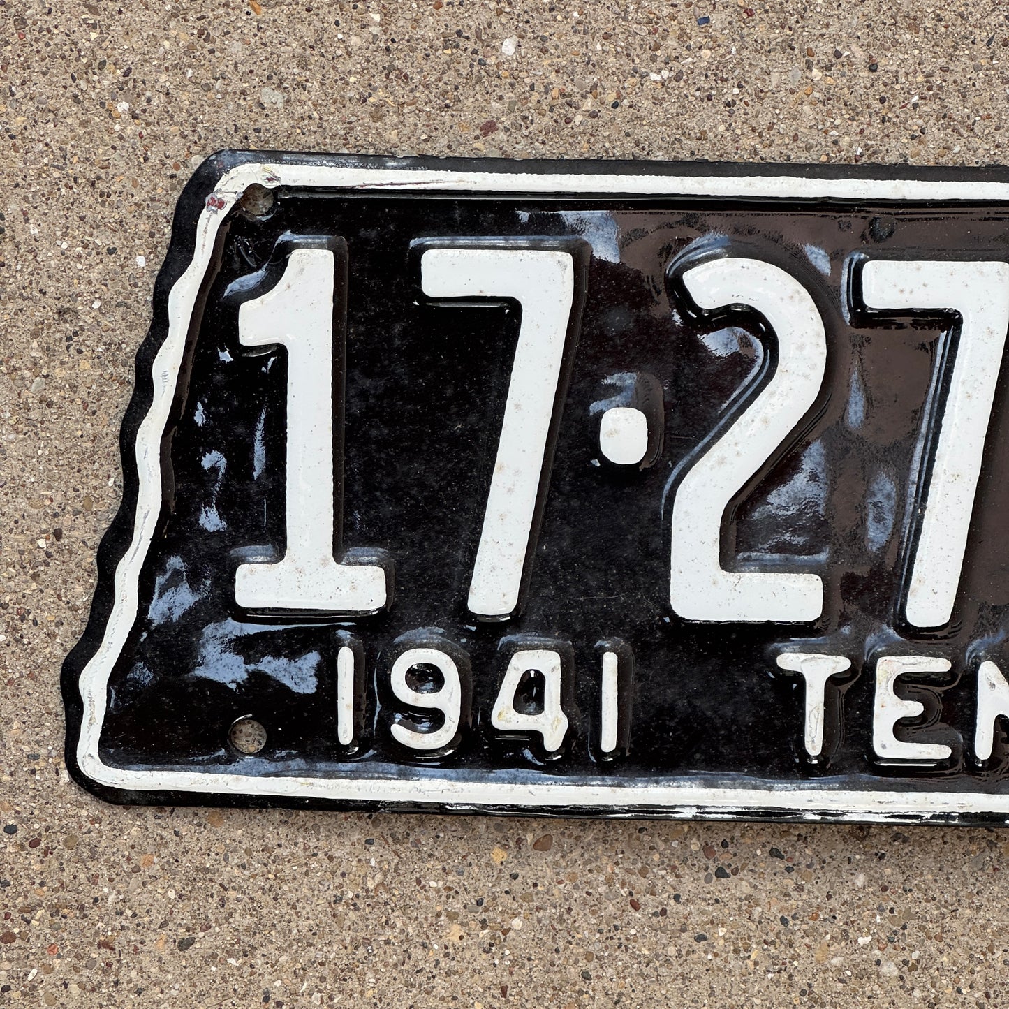 1941 Tennessee License Plate Auto Tag State Shape 17 2707