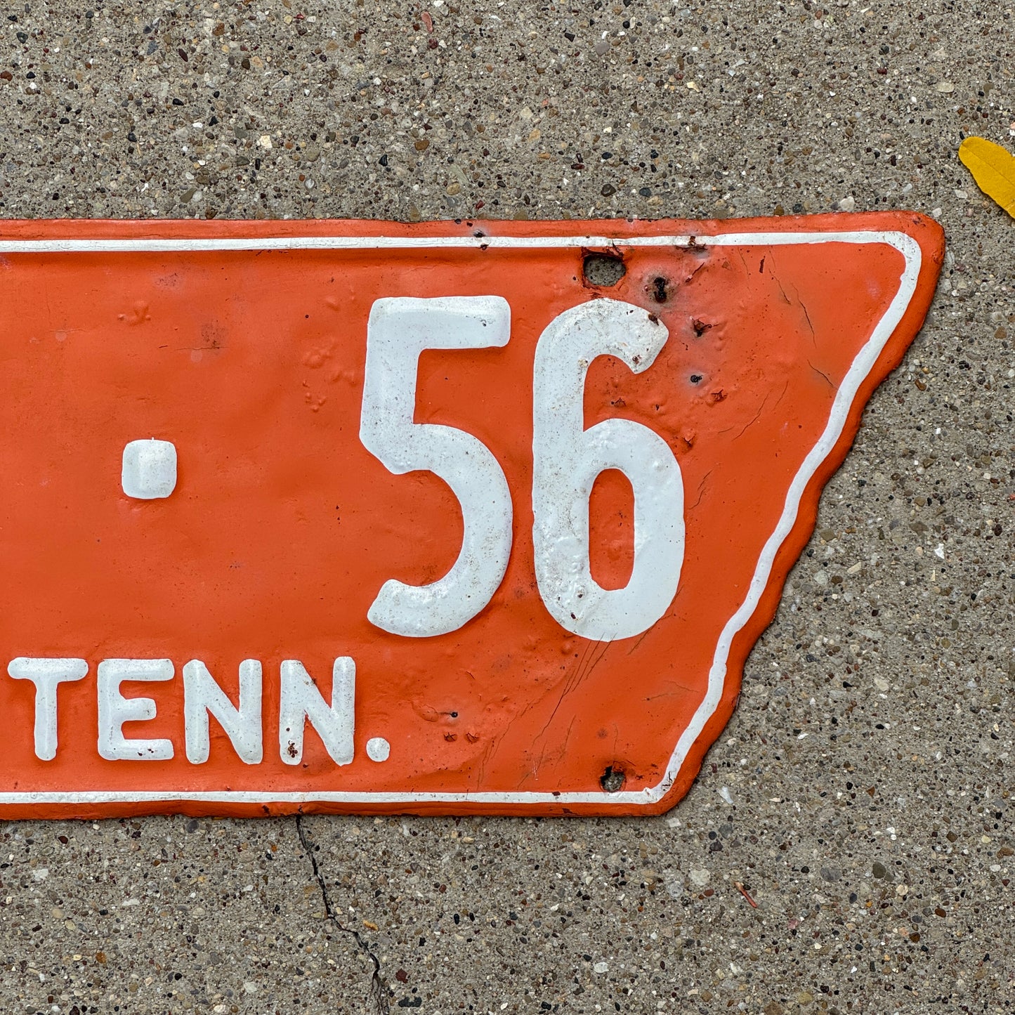 1951 Tennessee License Plate Auto Tag State Shape Vols Colors 33 56