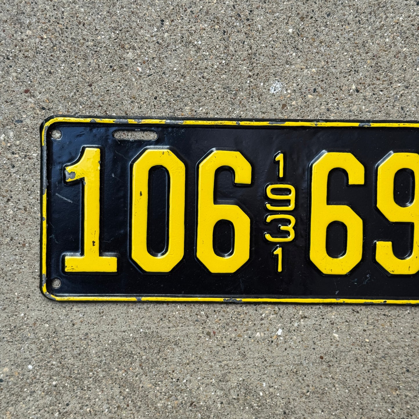 1931 Tennessee License Plate Auto Tag 106 690