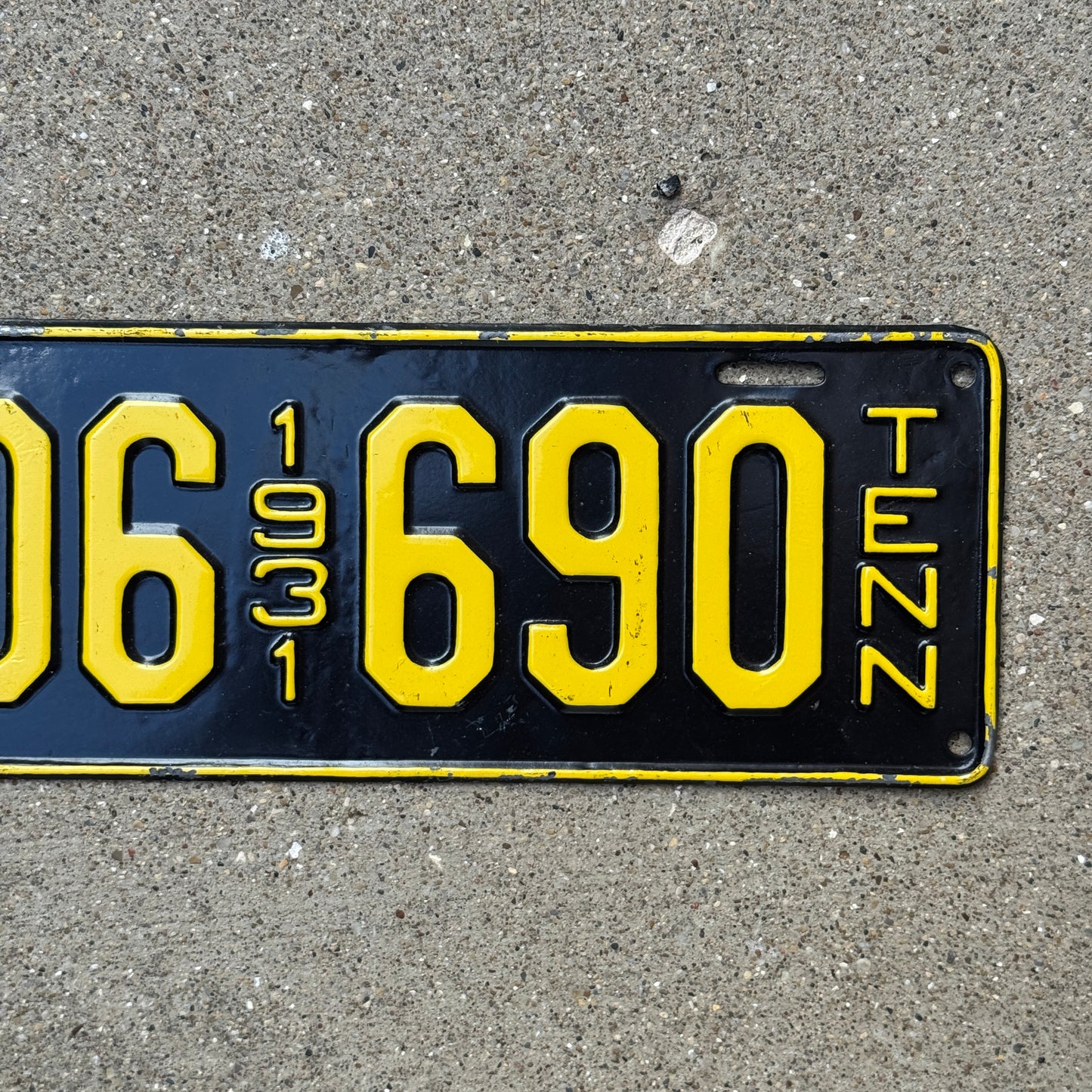 1931 Tennessee License Plate Auto Tag 106 690