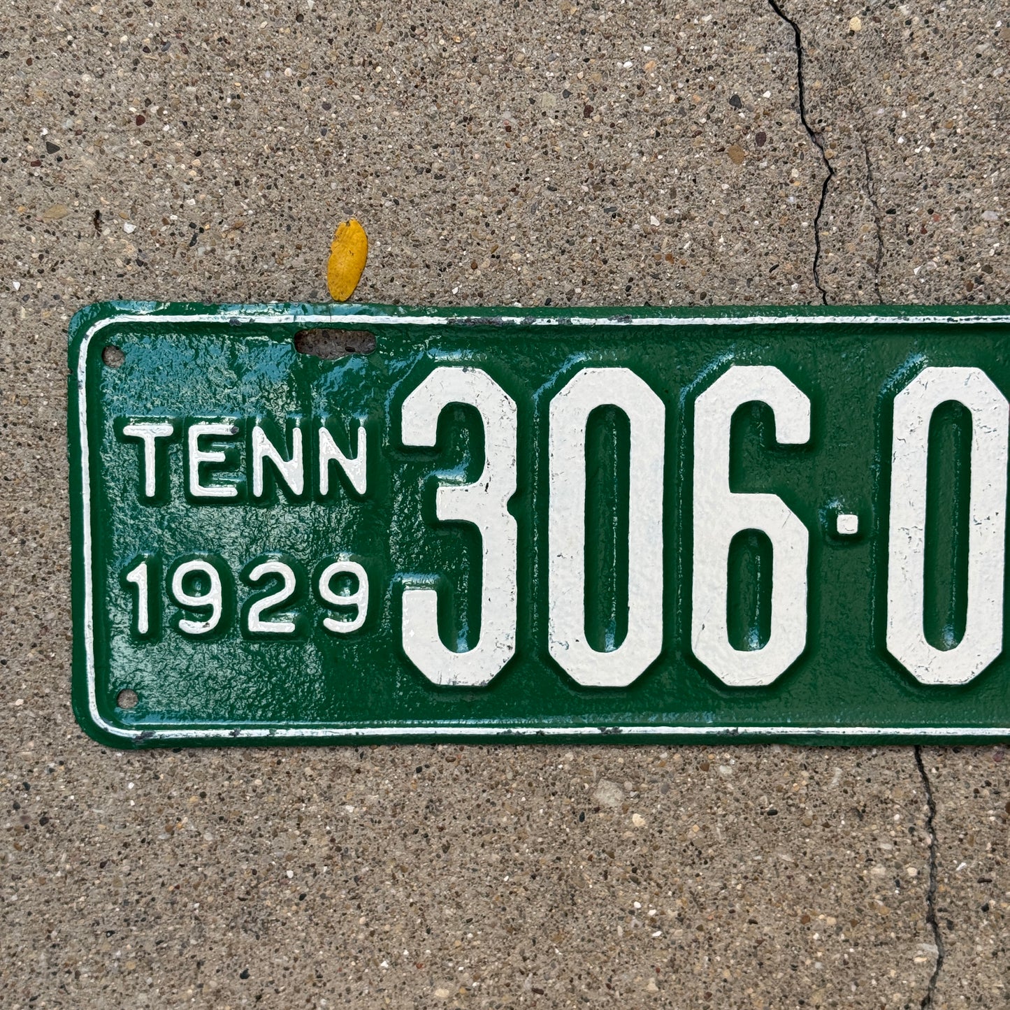 1929 Tennessee License Plate Auto Tag 306 050